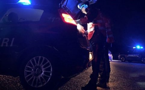 Carabinieri controllano l’auto e trovano droga, arrestato 48enne di Finale Ligure