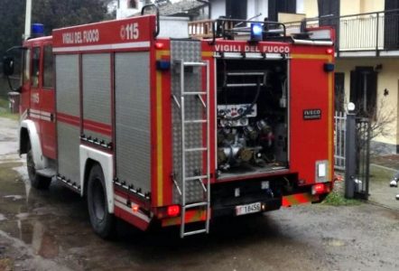 Incendio in frazione Maddalena a Sassello, due ricoverati in codice giallo