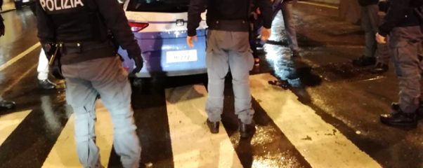 Furti al San Martino, arrestato. Anti coronavirus: Polizia li ferma a Genova portavano fuori il cane, ma da Cogoleto (?!)
