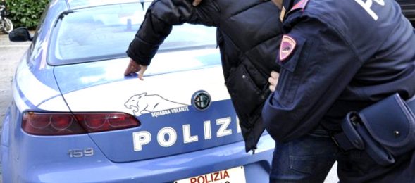 18enne pusher milanese in trasferta a Genova, denunciato. Polizia cronaca breve