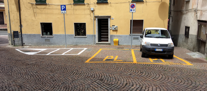 Sassello, il sindaco Buschiazzo risponde ai “Mugugni a Sassello per la vistosa segnaletica nel centro storico”