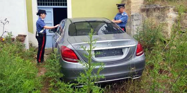 Simula il furto di una auto di proprietà della sua società di leasing, risarcito con 40mila euro, denunciato