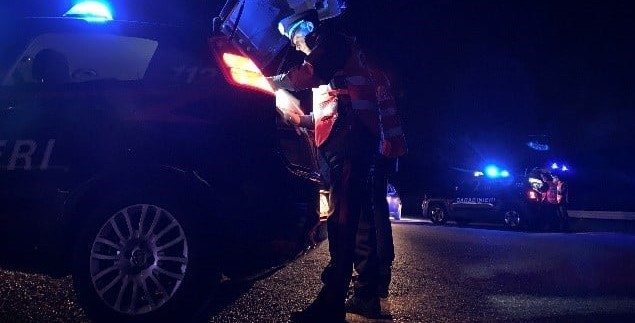 Varazze, 20enne cerca di sfuggire al controllo e aggredisce i carabinieri, arrestato