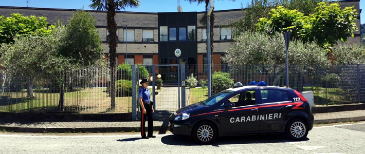 Aveva cercato di rubare un’auto con dietro un bimbo di 6 anni, ora è evaso due volte, preso e arrestato