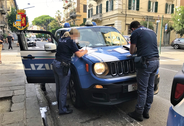 Cluster La Spezia. Dai controlli della Polizia chiuso un bar con oltre 30 avventori