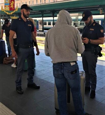 Stazioni Sicure. Settimana impegnativa per la Polizia Ferroviaria ligure, un fermato a Savona