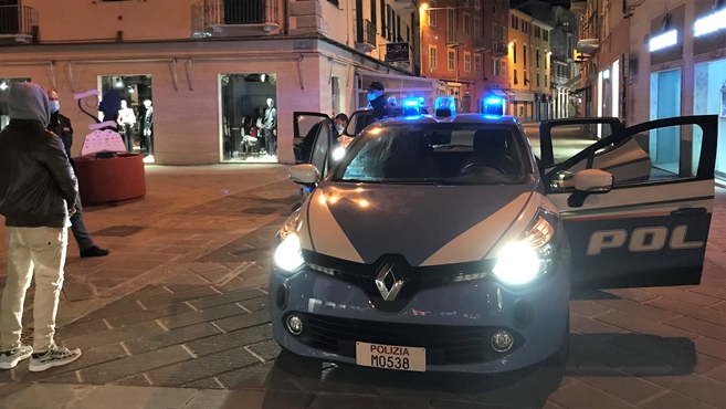 Pattuglioni anticrimine e anticovid della Polizia di Stato alla Spezia e Sarzana