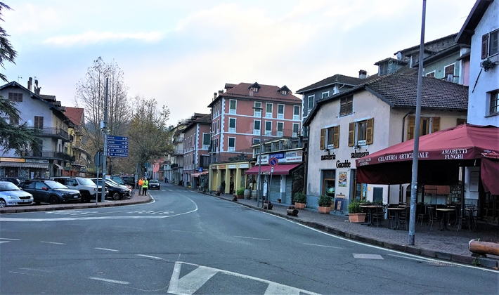 Bar di Sassello: “Ma in che zona siamo, boooh… beh nel dubbio restiamo chiusi”