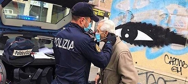 80enne di Castelletto, solo, nel giorno di Natale, salvato dal vicino che chiama la Polizia