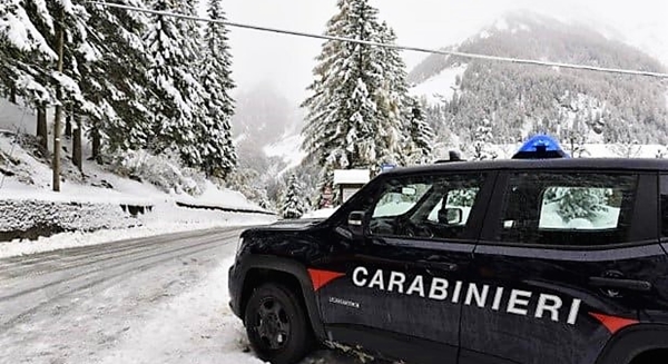 38 multe per chi ha giocato sulla neve nell’entroterra di Savona