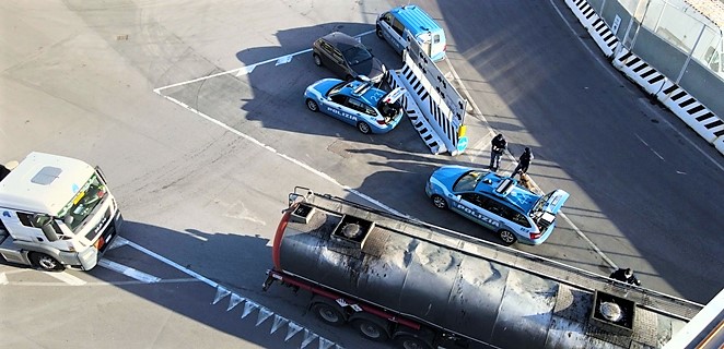 Liguria, controlli 13 pattuglie Stradale sui mezzi pesanti