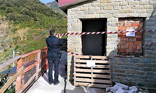 Cinque Terme sequestro immobile irregolare a Vernazza