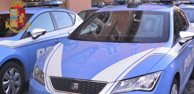 Festa compleanno con fuochi pericolosi e lancio sassi alla Polizia