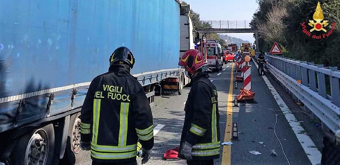 Incidente mortale sulla A10 Genova – Savona, tir e auto