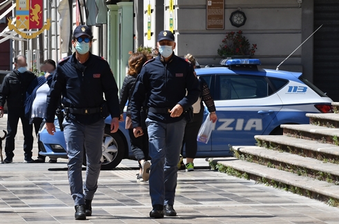 Spezia, fine settimana di controlli a locali e assembramenti