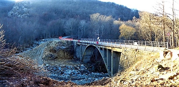 Sassello. Un lettore: “Troppo al capoluogo”, e la risposta del sindaco