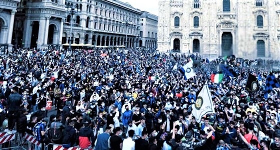 Torna il pubblico negli stadi e anche in piazza, quanta ipocrisia