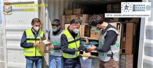 Finanza Savona e Dogana sequestrano due container nel Porto di Vado Ligure