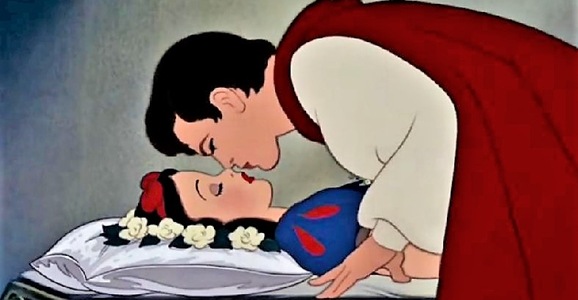 Il Principe bacia Biancaneve mentre dorme, è violenza!