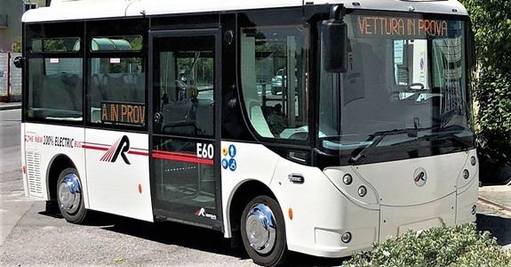 Tpl Linea prova il bus elettrico E60, prove di mobilità sostenibile