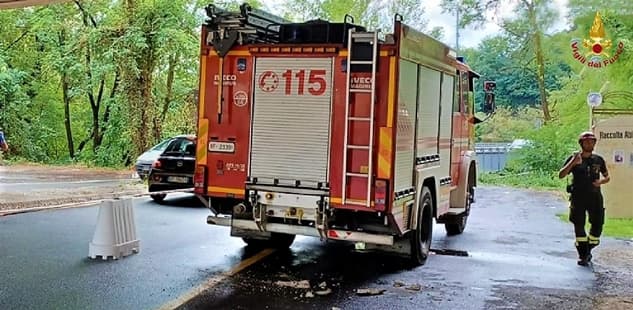 Autostrade liguri. Pezzi di intonaco giù da un viadotto sulla A12