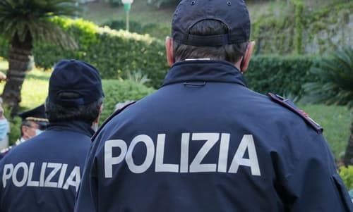 Arrestato il bullo del quartiere che rapinava ragazzini