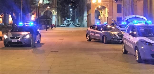 Stalker molesta e aggredisce l’ex datore di lavoro a Genova, denunciato