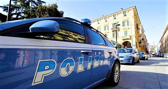 Savona, beccato pusher mentre cede una dose in Piazza del Popolo