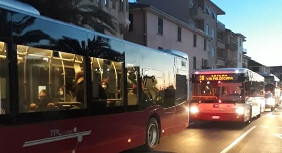 Tpl Linea Savona, in 15 senza Green Pass e alcune corse sospese