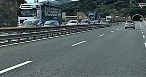 A10 Genova – Ventimiglia incidente tra Voltri e Arenzano, un ferito