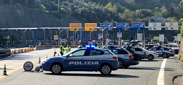 Potenziati i controlli della Polizia Stradale in Liguria, 308 violazioni
