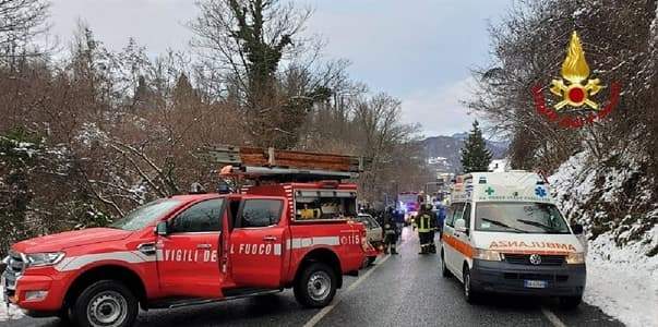 Incidenti causa ghiaccio SS35 dei Giovi, coinvolte 9 auto, 4 feriti