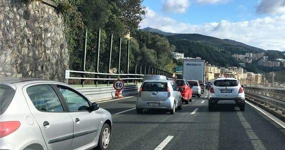 Incidente A10 Ventimiglia – Genova tra Albisola e Celle Ligure, lunga coda