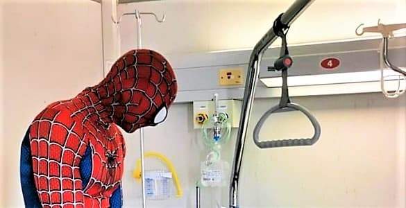 Savona, Spiderman ha il Covid e si sente abbandonato, la replica Asl