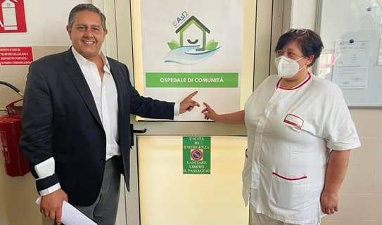 Liguria sanità, Toti a Cairo Montenotte tra le contestazioni