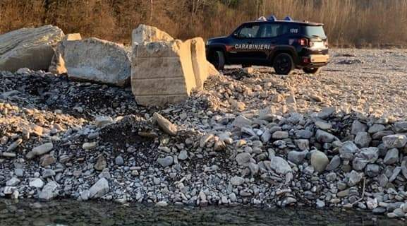 Prelievo abusivo acqua di fiume, sanzioni dai Forestali Alessandria