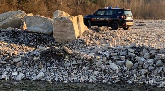 Prelievo abusivo acqua di fiume, sanzioni dai Forestali Alessandria