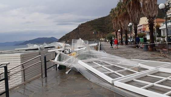 Finalmente piove nel sassellese, tromba d’aria e danni nel Tigullio