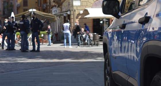 A Genova per un funerale, madre e figlia ricercate vengono arrestate