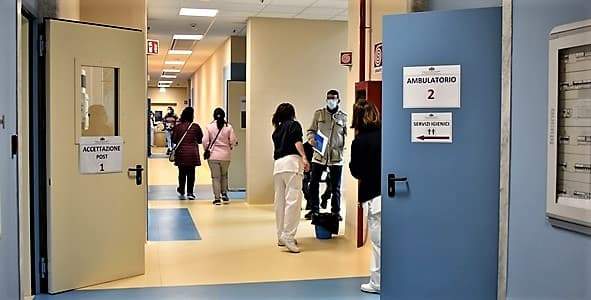 Visite ai degenti permesse dal 29 agosto all’ospedale San Martino