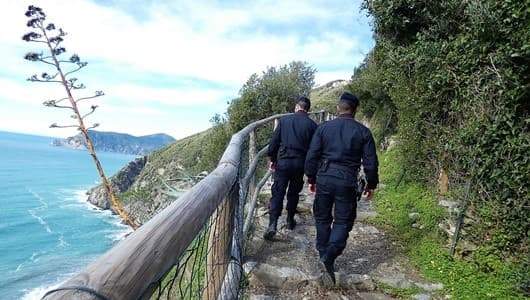 Guide turistiche abusive alle Cinque Terre, 4500 euro di sanzioni