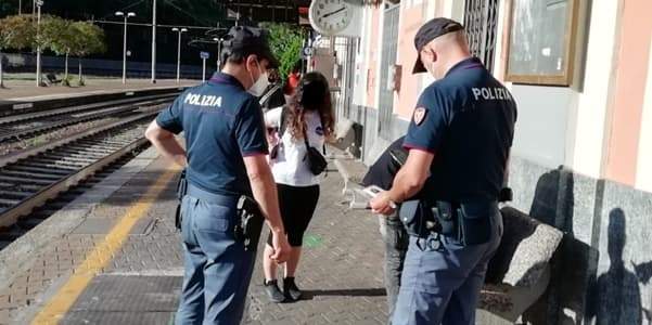 Borseggi, scippi e furti sui treni liguri, 40mila controlli da giugno dalla Polfer