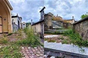 Sassello 1 cimitero sporco