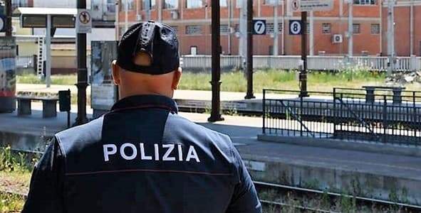 Ruba 100 metri di rame sulla ferrovia Genova-Ventimiglia, arrestato