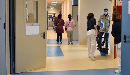 Savona, sospese le visite ai degenti negli ospedali causa Covid
