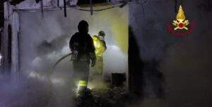 Genova 2 incendio taverna