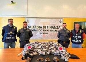Genova guardia di finanza sequestra oltre 73 chilogrammi