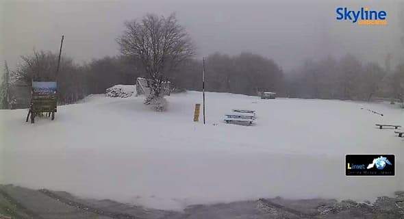 Situazione meteo nell’entroterra, neve sul monte Beigua