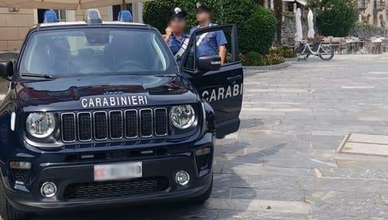 Pusher 19enne trovato con un etto di droga, arrestato a Finale Ligure