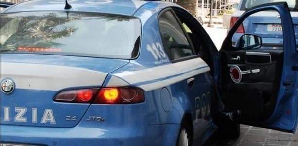 Ennesima minaccia alla ex poi fugge in auto con una amica, arrestato a Genova